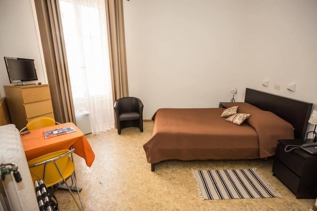 Hotel Des Tourelles Geneva Luaran gambar